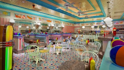 Beaches & Cream Soda Shop