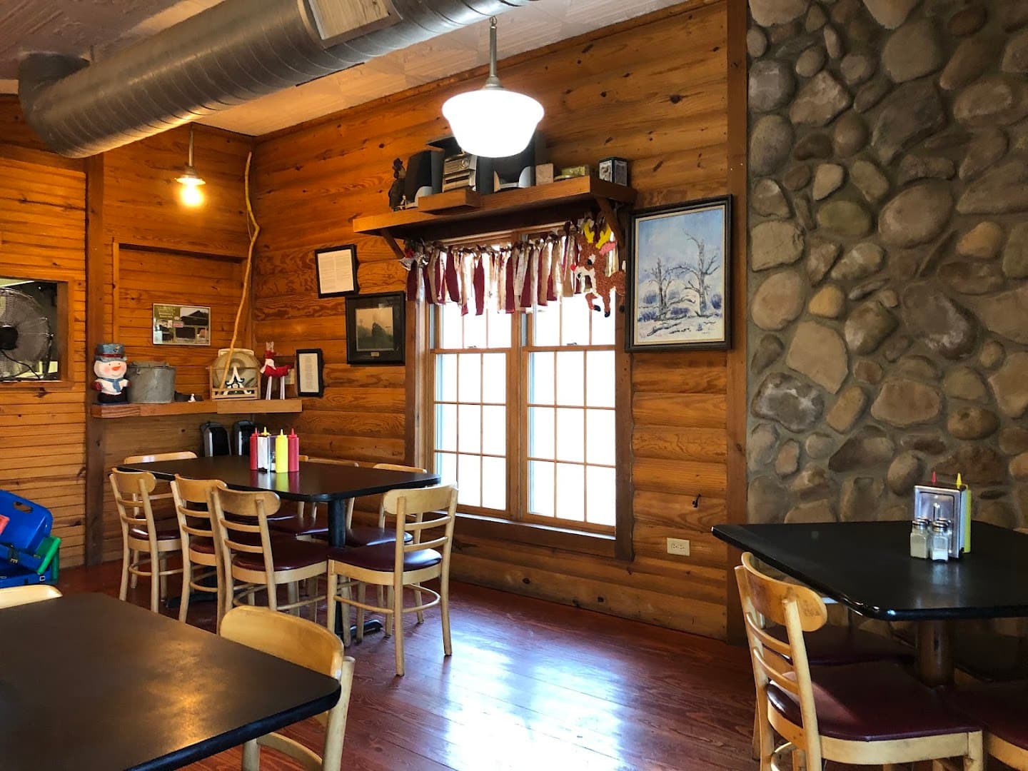 Boudreux Burger Barn