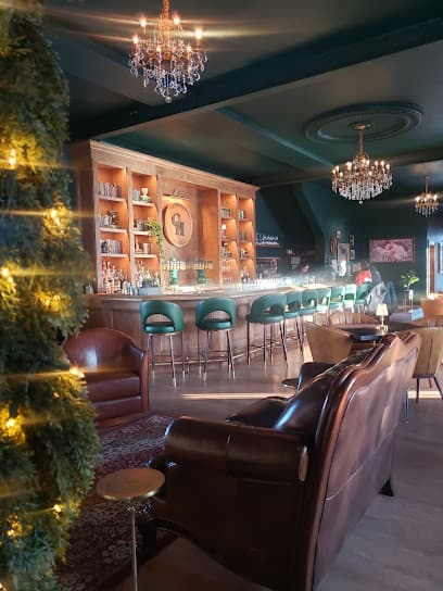 Clubhouse Wine Bar