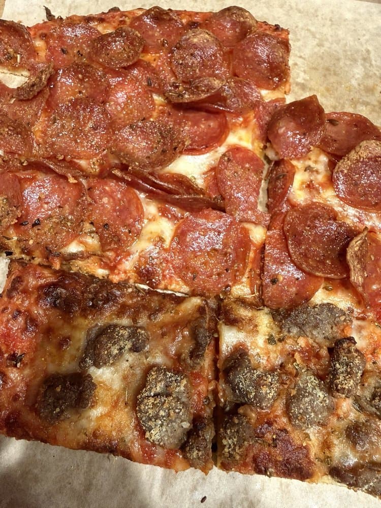 Donatos Pizza