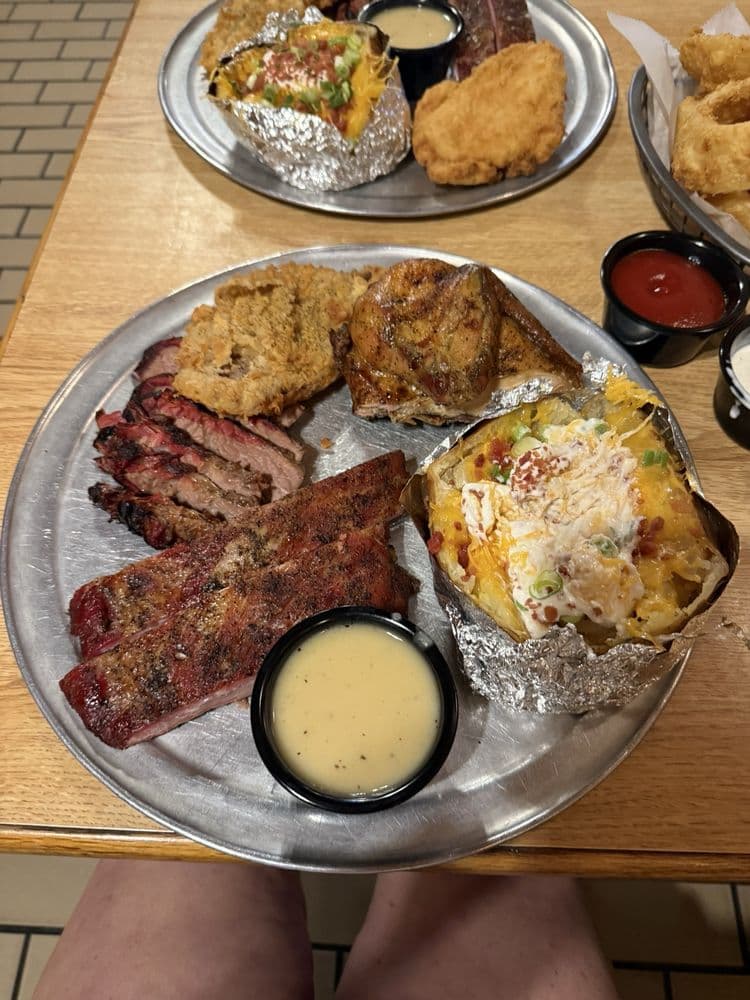 Hickory Hollow Restaurant and Catering