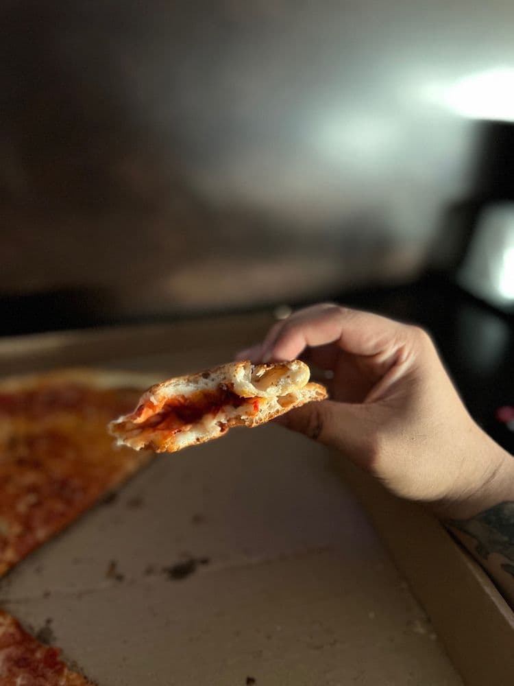 Luigi's Pizza