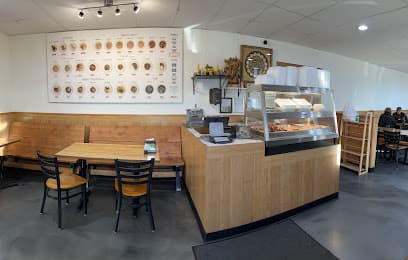 Mai's Deli
