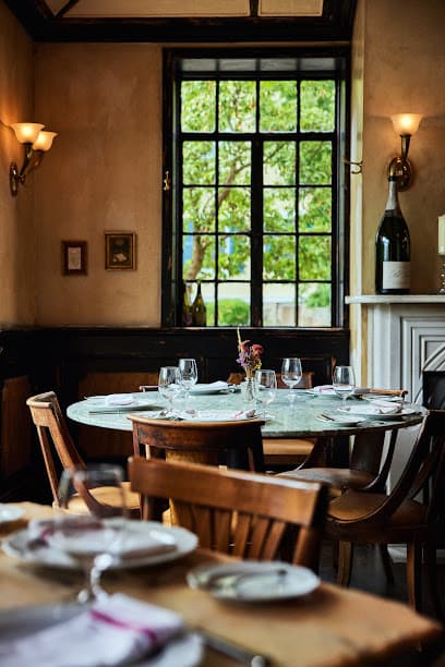 Petit Louis Bistro