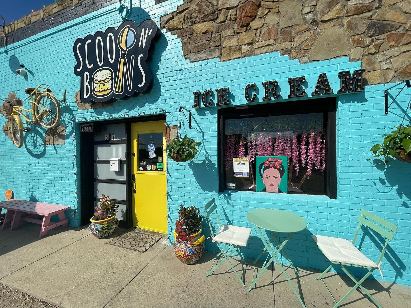 Scoop N' Buns: Ice cream, Desserts, Churros