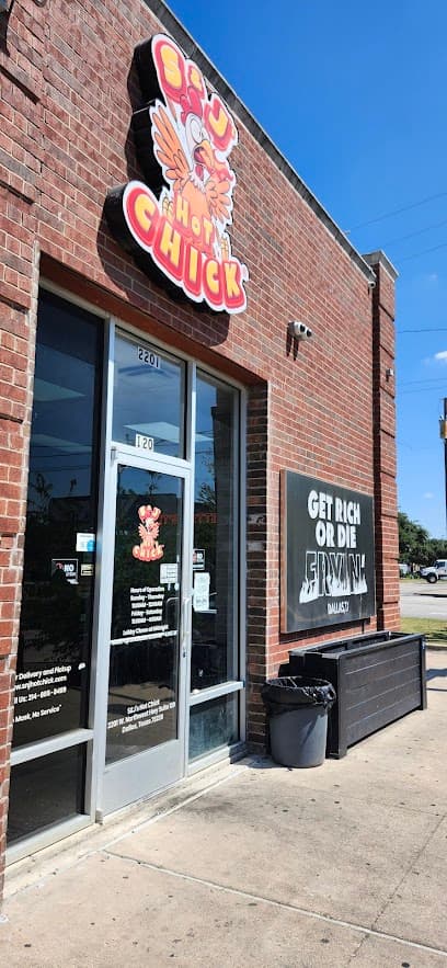 S&Js Hot Chick