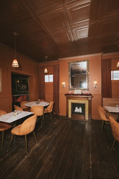 Vondra Social House