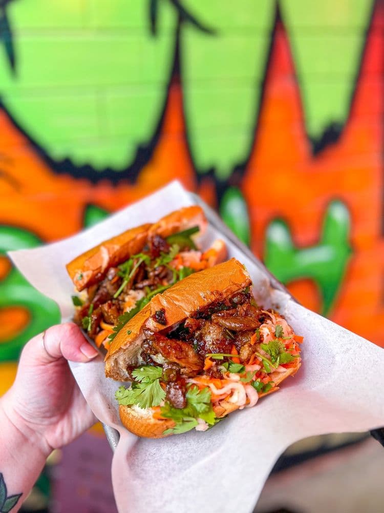 Yummi Banh Mi Street Side Cafè